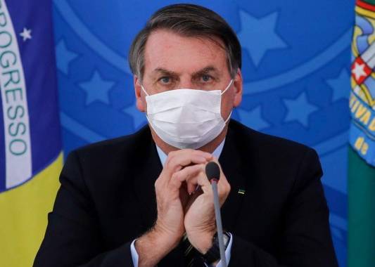 Jair Bolsonaro se ha practicado el exámen de coronavirus en dos ocasiones, ambas han dado negativo. Foto: AFP