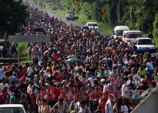 Con las caravanas, los hondureños pasaron de la migración individual a salir masivamente. Foto: El Heraldo