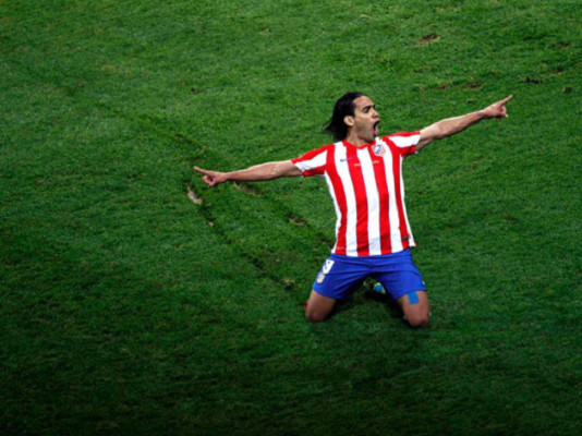 Chelsea ofrece 15 millones de euros más el Niño Torres por Radamel Falcao