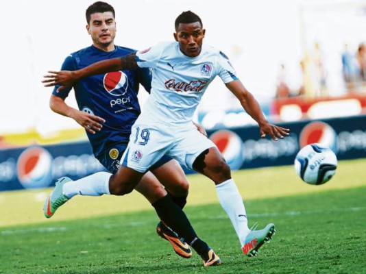 Olimpia le gana el clásico a Motagua con polémico gol