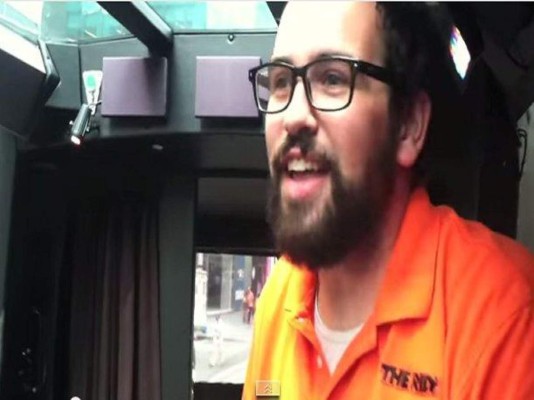 No podrás creer cuál es el talento oculto de este hombre