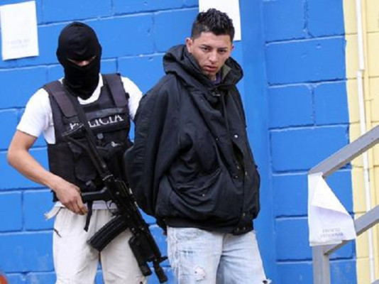 Libre sujeto acusado de participar en crimen de niña de 13 años