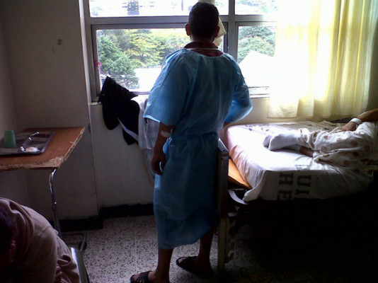 'Un varón normal me mordió el pene'
