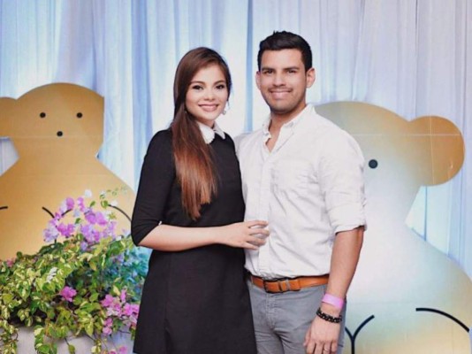 FOTOS: Invitados, iglesia, recepción y todos los detalles sobre la boda de Carlo Costly y Tita Torres