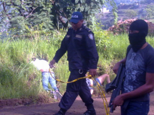 Encuentran muerta a una pareja en carretera a El Lolo