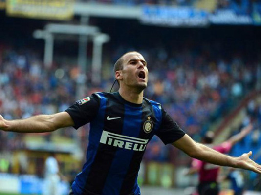 Inter derrota al Catania y sigue cuarto pegado al Lazio