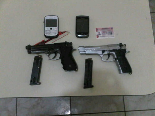 Policía, exagente y civil, sospechosos de crimen