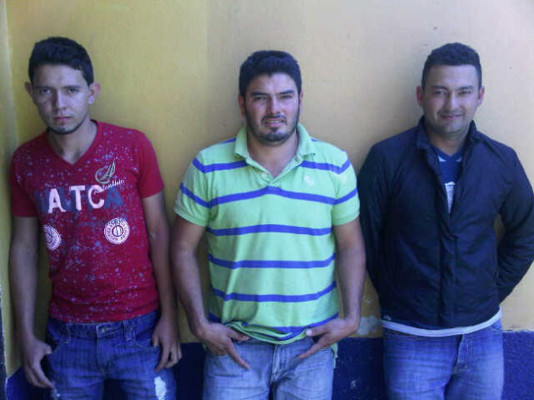 Policía, exagente y civil, sospechosos de crimen