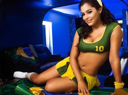 Sensuales fotos de Larissa Riquelme calientan el Mundial Brasil 2014