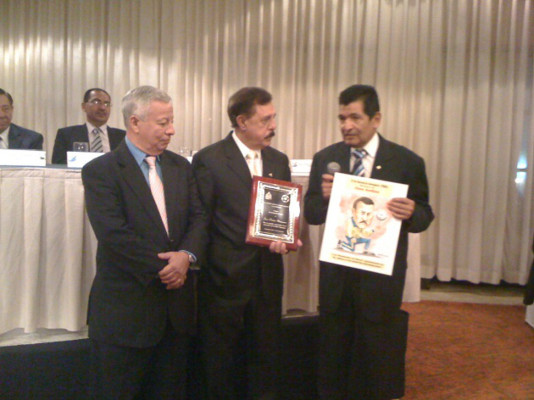 Fonac reconoce a entrenadores de Honduras