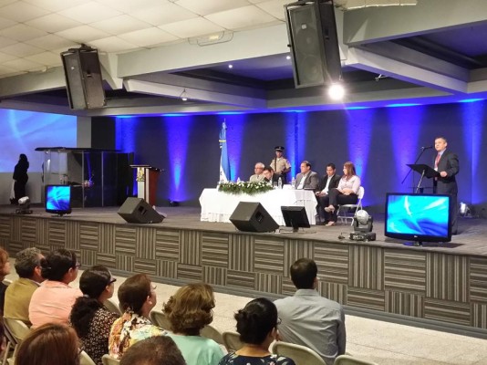 JOH inaugura año escolar bilingüe en Tegucigalpa