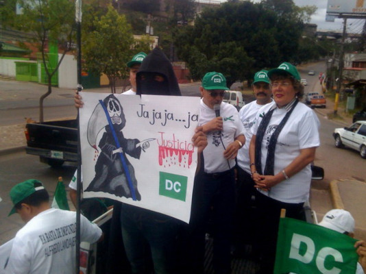 Exigen esclarecer muerte de Landaverde