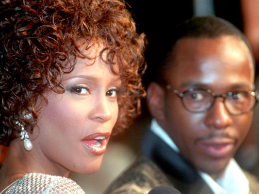 Muere Whitney Houston, superestrella de la música y el cine