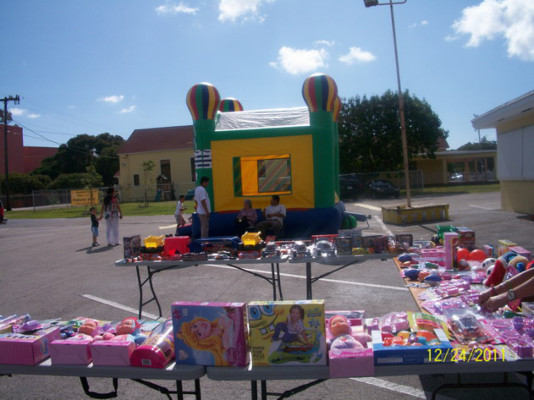 Hondureños residentes en Miami se solidarizan con los más necesitados