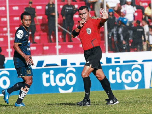 Quieren pruebas de acusaciones a exárbitro Amílcar Burgos y Olimpia