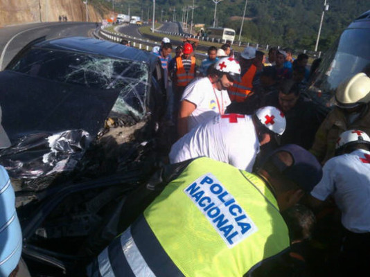 Accidente en El Durazno deja tres heridos