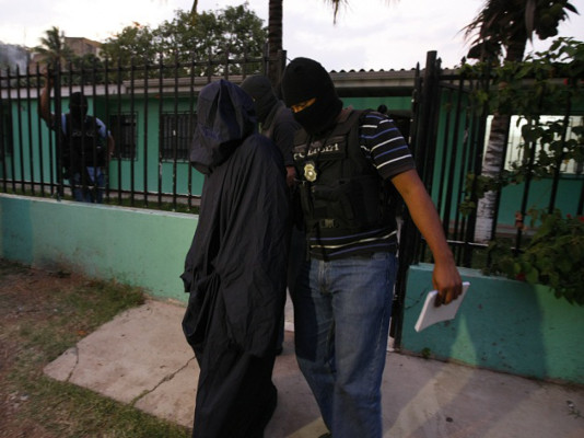 Allanamientos simultáneos en casas de masaje en Tegucigalpa