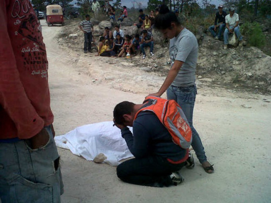 Por robarle su motocicleta matan a joven en Agalteca