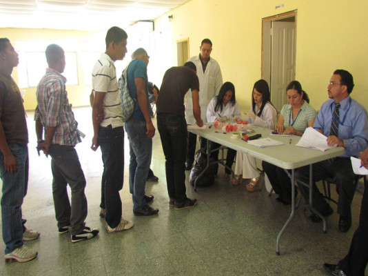 Aplican pruebas de confianza a cadetes de la Anapo