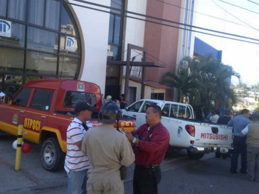 Pánico en el IP por explosión de compresor de aire acondicionado