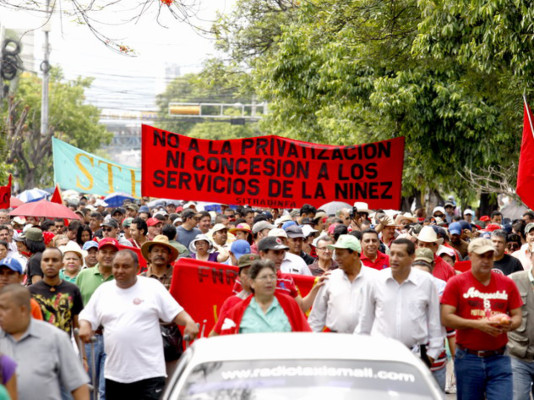 Despolitizar las marchas del 1 de mayo en Honduras 'es algo difícil', según Daniel Durón