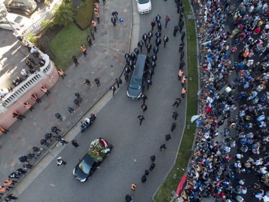 La muerte de un astro y violentas protestas: Las mejores imágenes de la semana&nbsp;&nbsp;