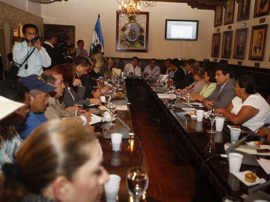 Honduras: Sexto 'paquetazo” generará 3,500 millones más al fisco