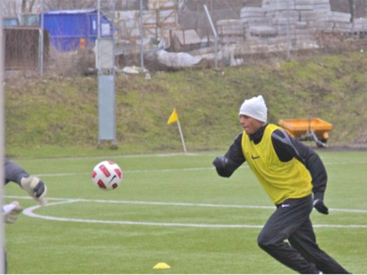Eddie Hernández ya entrenó en Suecia