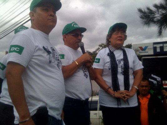 Exigen esclarecer muerte de Landaverde