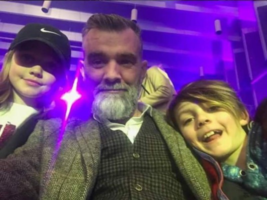 Villano de Lazy Town se cura de cáncer