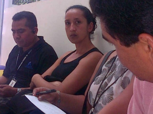 Aparece la madre de joven que murió en posta