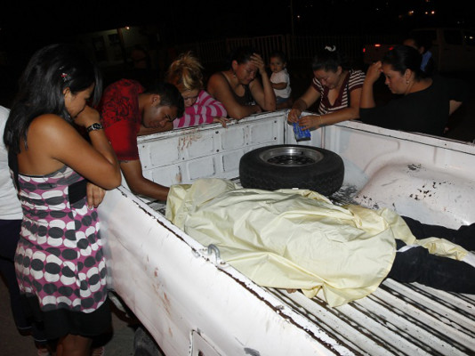 Supuestos miembros de barras asesinan a dos adolescentes