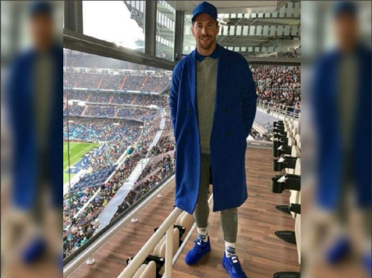 Sergio Ramos es víctima de memes por su exótica vestimenta