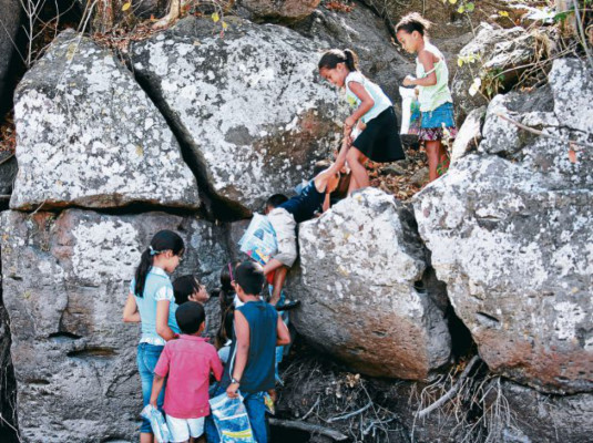 ¡Ayúdanos a que ellos regresen a clases este año!