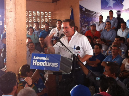 Ricardo se suma a JOH 'por amor a Honduras'