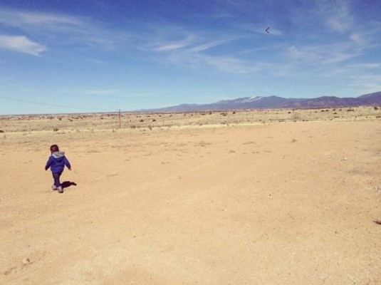 Charlize Theron confirma que su hijo adoptado es transgénero