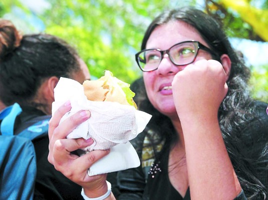 Suculenta... exquisita... así estuvo la feria de invertebrados en ciudad universitaria