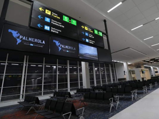 Instalaciones interiores modernas para recibir a pasajeros nacionales y a los turistas en la nueva terminal aérea de Honduras. Fotos cortesía Aeropuerto Internacional de Palmerola.