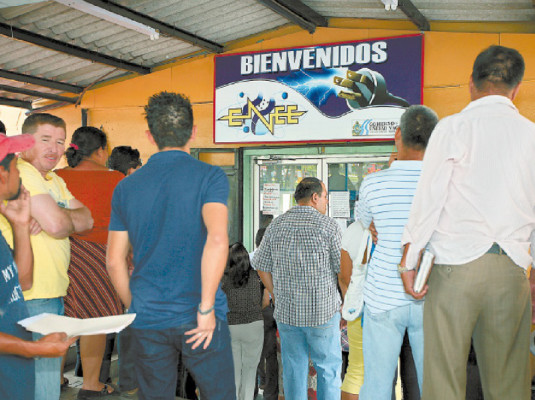 STENEE logra 8% de alza salarial