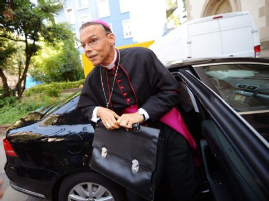 Papa acepta renuncia de obispo alemán derrochador