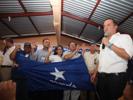 Ricardo se suma a JOH 'por amor a Honduras'