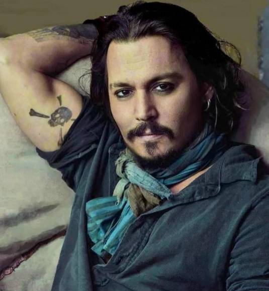 Johnny Depp cumple 59 años con una brillante trayectoria (Fotos)