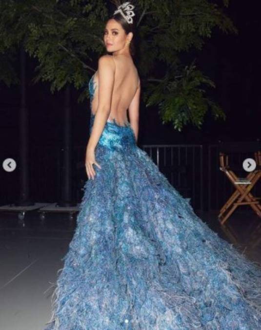 Catriona Gray y el espectacular vestido que usó para entregar la corona  