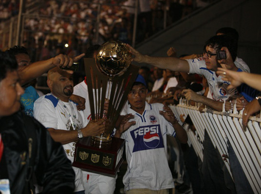 Los festejos del Olimpia por el título 25 en imágenes