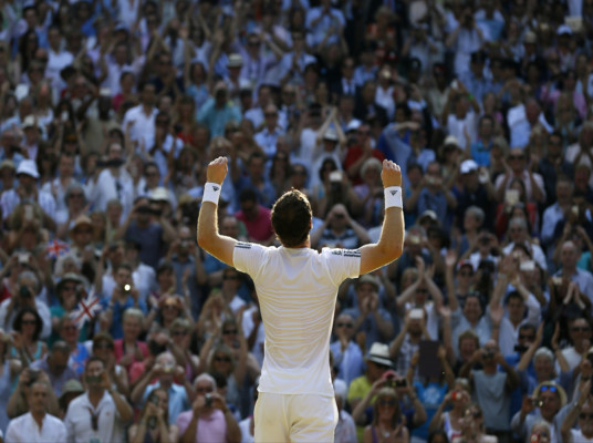 Murray vence a Djokovic en la final de Wimbledon