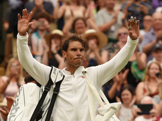 Djokovic frena a Nadal y jugará su quinta final en Wimbledon