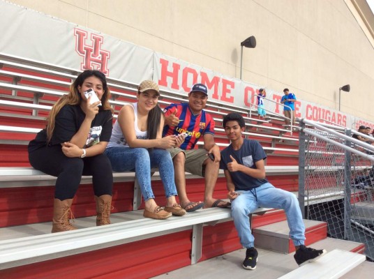 Afición catracha apoya a la selección en Houston &nbsp;