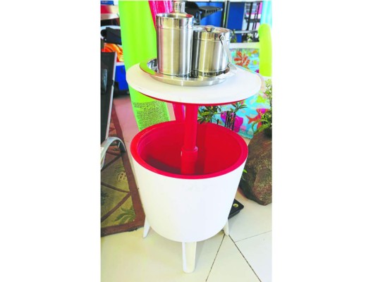 Que sus fiestas nunca terminen...