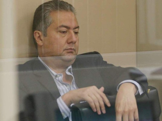 Roberto Cardona acepta acusaciones en su contra y solicita una sentencia de estricta conformidad