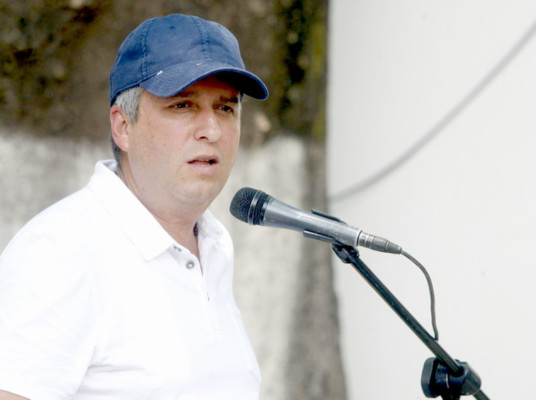 Que nuevo ministro de Salud sea leal a 'Pepe' Lobo y no a precandidatos, espera Álvarez